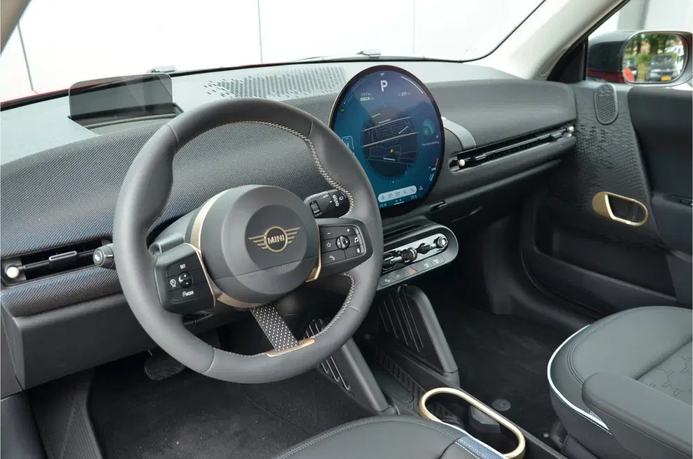 Mini Hatchback Cooper E uit 2026, foto 8