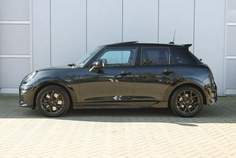 Mini Hatchback Cooper S JCW Automaat uit 2026, foto 8