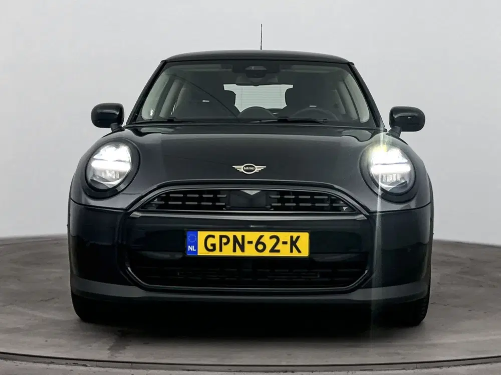 Mini Hatchback Cooper C Essential Automaat uit 2024, foto 5