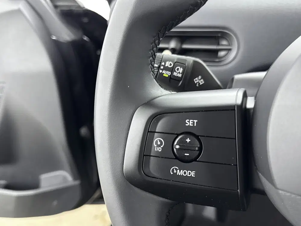 Mini Hatchback Cooper C Essential Automaat uit 2024, foto 6