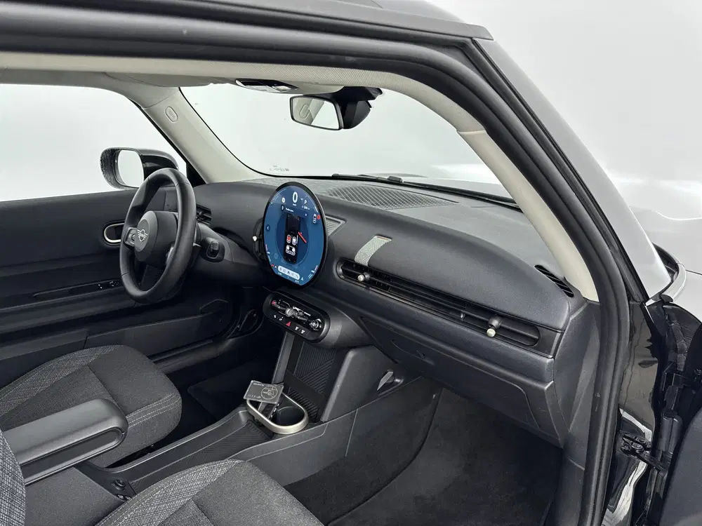 Mini Hatchback Cooper C Essential Automaat uit 2024, foto 8