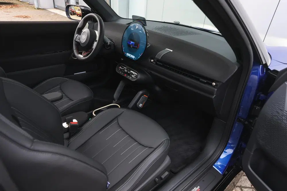 Mini Hatchback Cooper SE uit 2026, foto 8