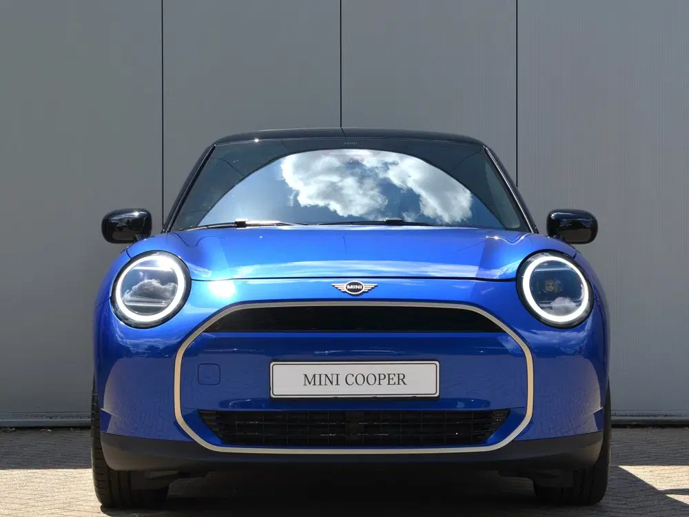 Mini Hatchback Cooper E uit 2026, foto 2
