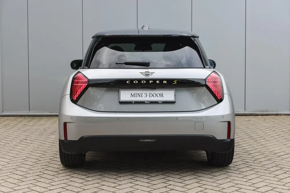 Mini Hatchback Cooper SE uit 2026, foto 6