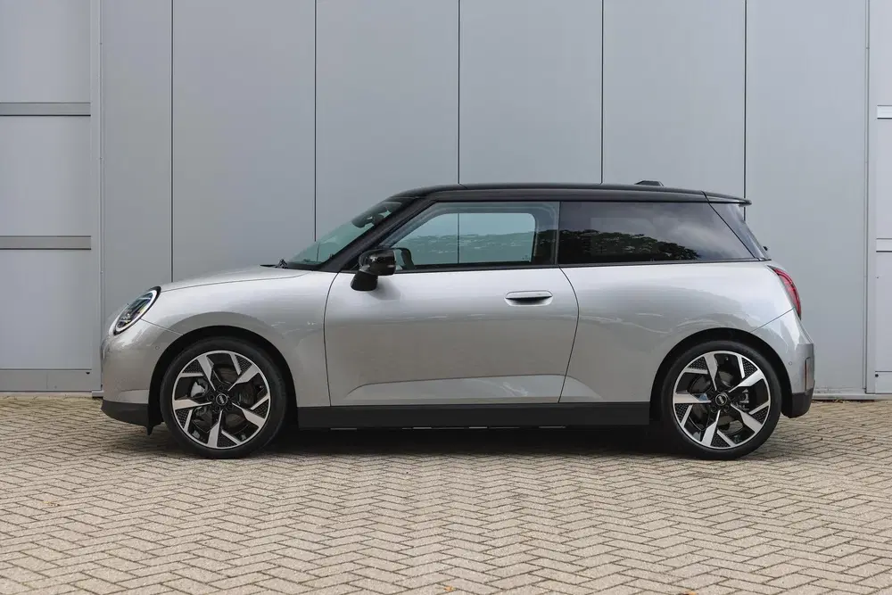 Mini Hatchback Cooper SE uit 2026, foto 7