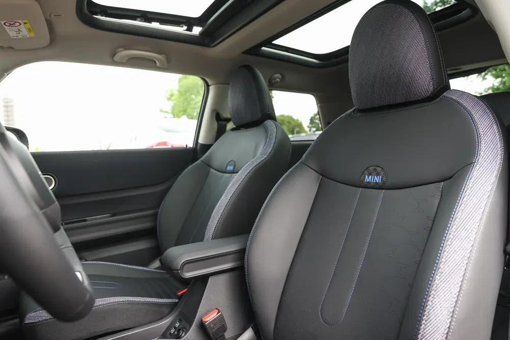 Mini Hatchback Cooper C Automaat uit 2026, foto 12