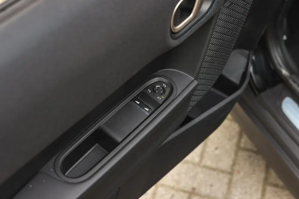 Mini Hatchback Cooper C Automaat uit 2026, foto 13