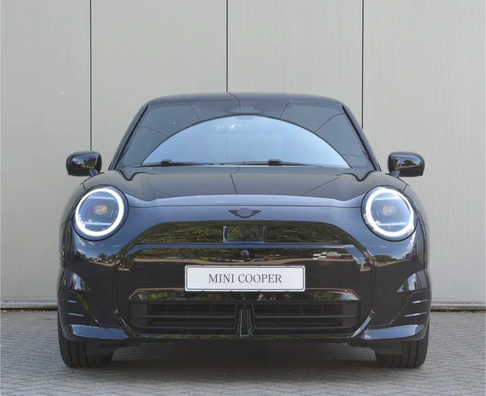 Mini Hatchback Cooper E uit 2026, foto 2