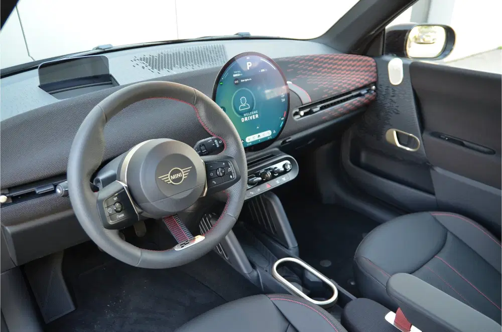 Mini Hatchback Cooper E uit 2026, foto 8