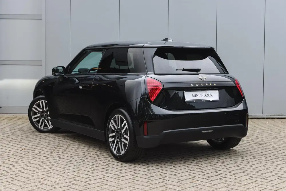 Mini Hatchback Cooper E uit 2026, foto 2