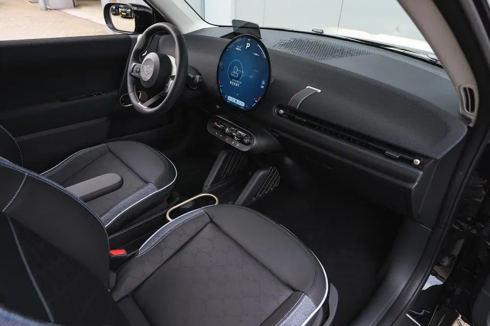 Mini Hatchback Cooper E uit 2026, foto 8