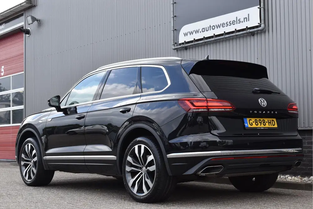 Volkswagen Touareg 3.0 TDI Atmosphere Panoramadak uit 2019, foto 2