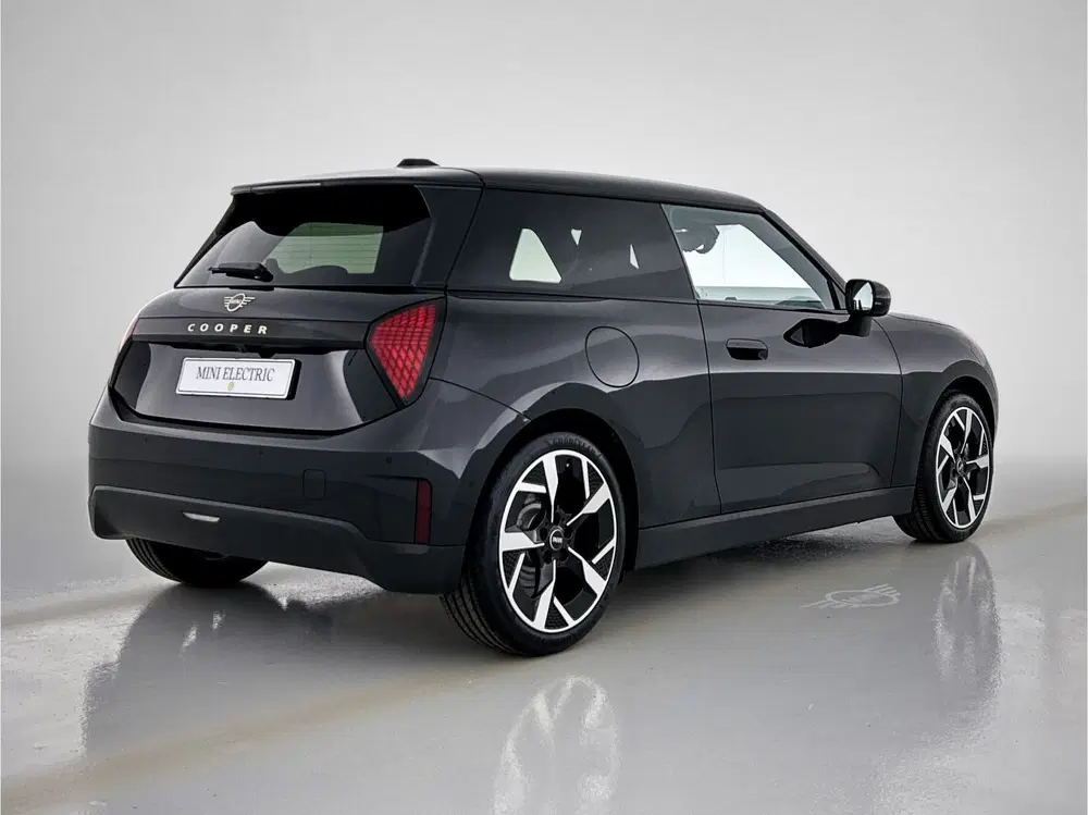 Mini Hatchback Cooper E uit 2026, foto 2