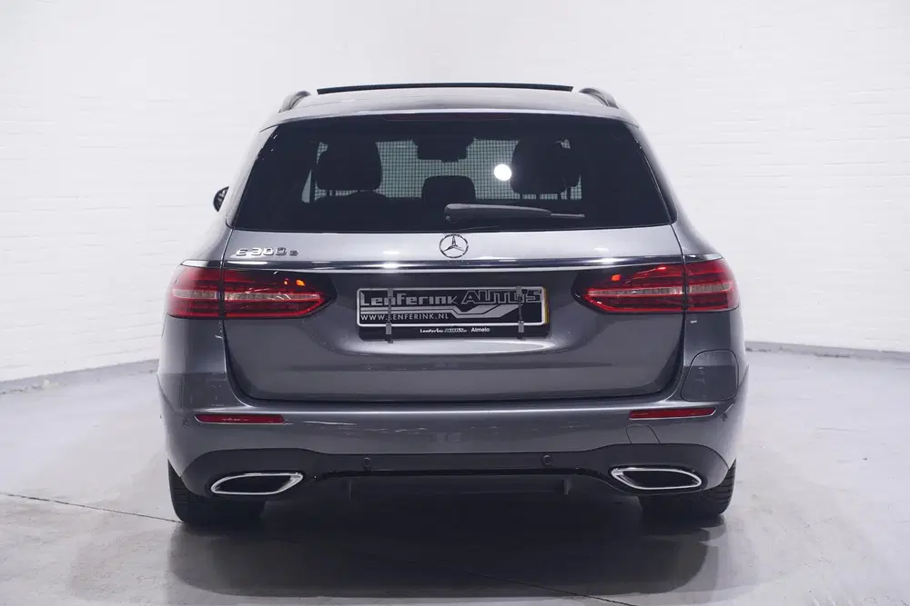 Mercedes-Benz E-Klasse 300 e AMG Line SOH 97% 1e Eig. uit 2022, foto 11