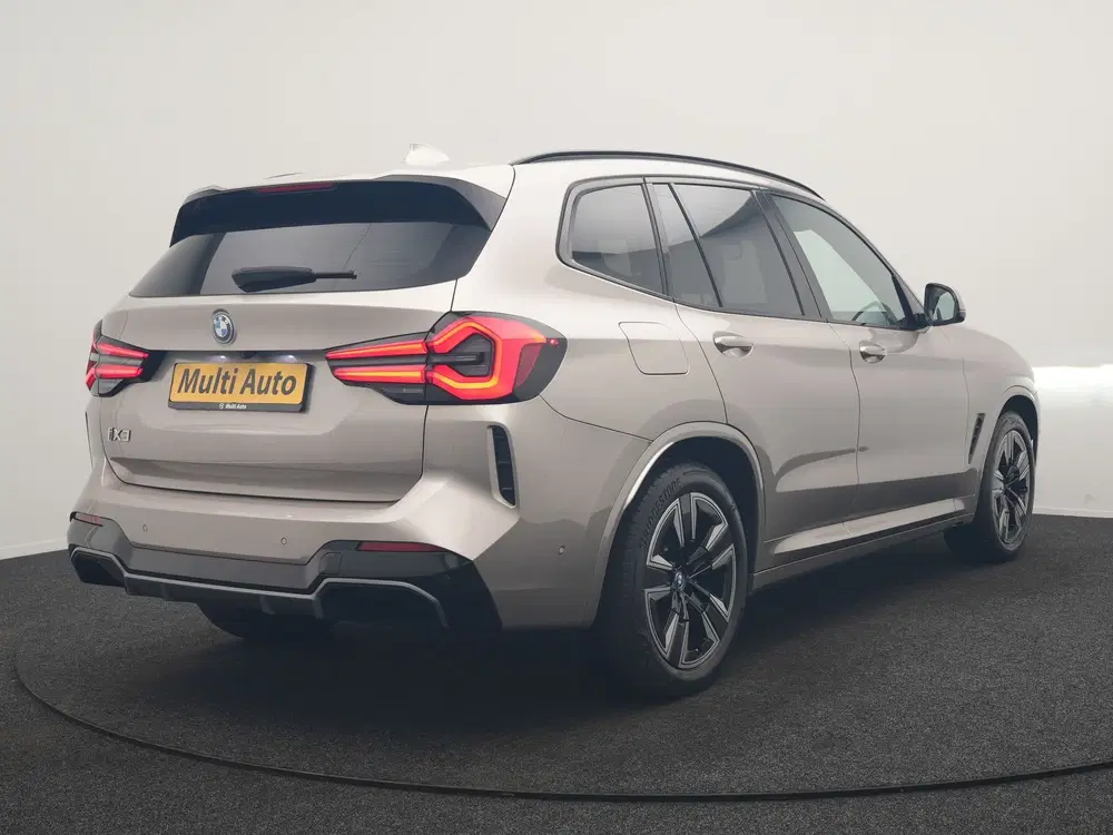 BMW iX3 M Sport 80 kWh 286pk Dealer O.H uit 2024, foto 3