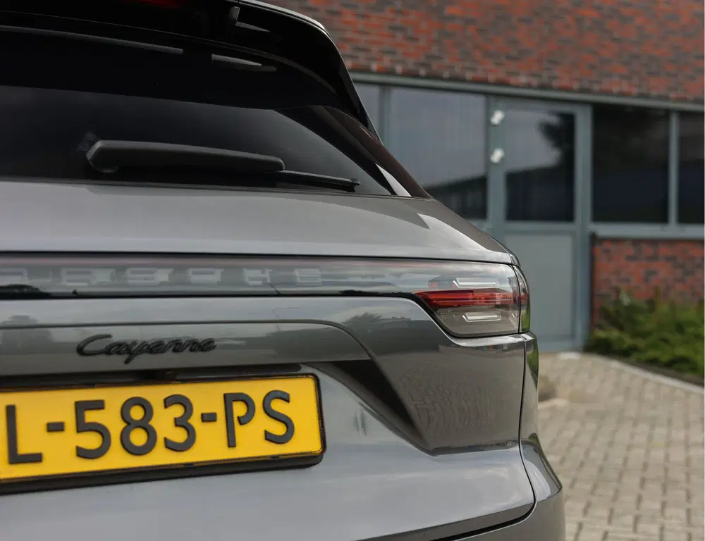 Porsche Cayenne 3.0 E-Hybrid uit 2021, foto 11