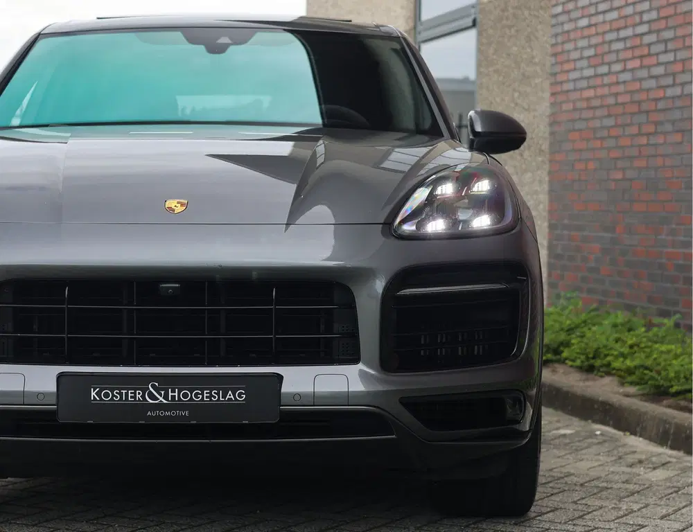 Porsche Cayenne 3.0 E-Hybrid uit 2021, foto 12
