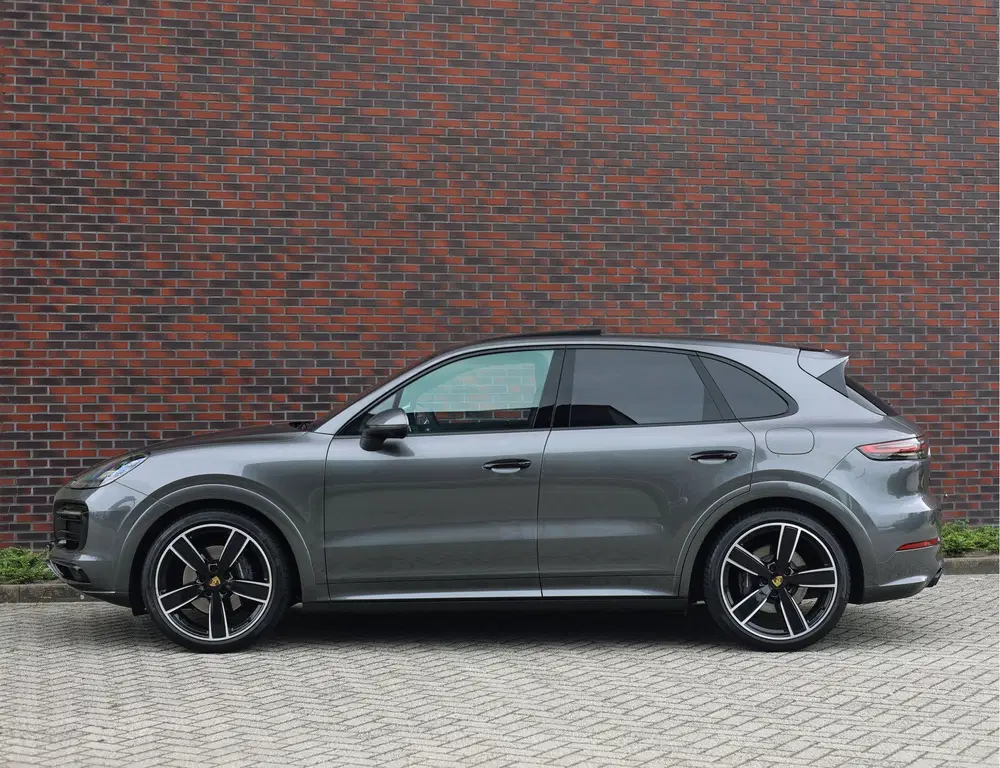 Porsche Cayenne 3.0 E-Hybrid uit 2021, foto 15