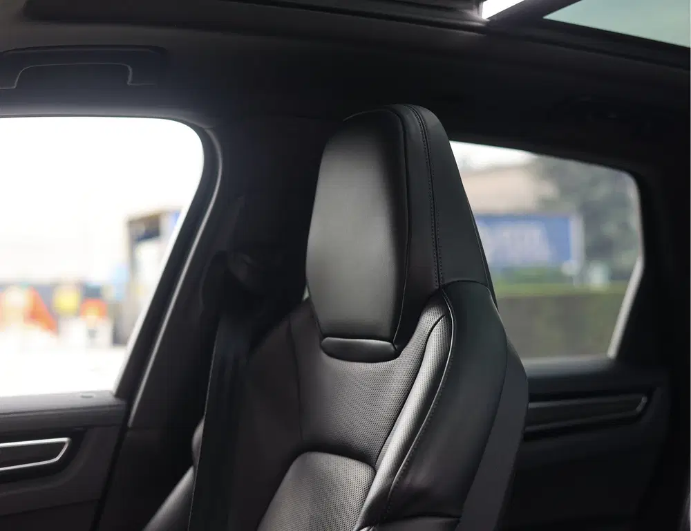 Porsche Cayenne 3.0 E-Hybrid uit 2021, foto 4