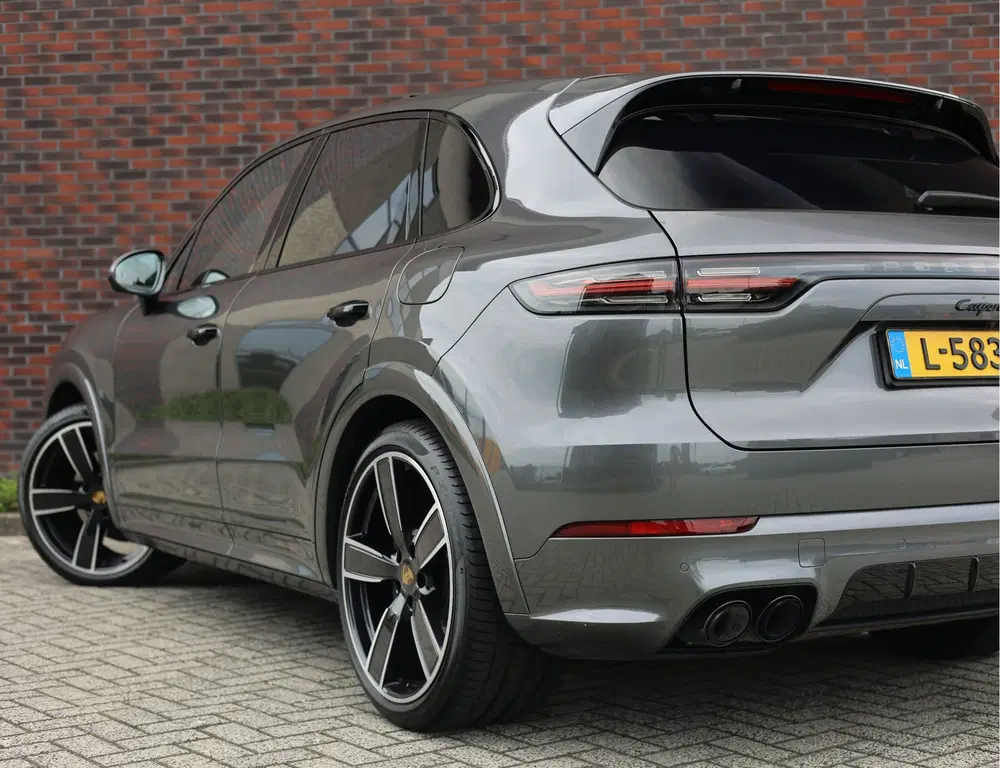 Porsche Cayenne 3.0 E-Hybrid uit 2021, foto 7