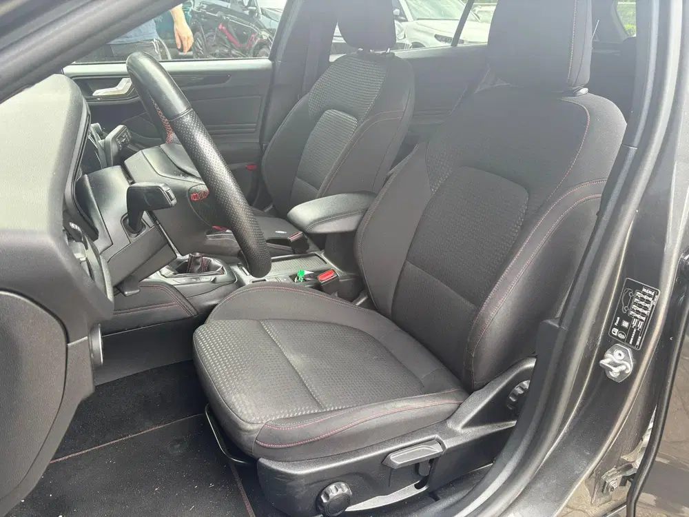 Ford Focus 1.0 EcoBoost Hybrid ST Line X Business uit 2020, foto 12