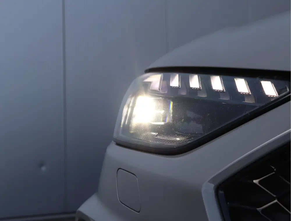 Audi A4 RS4 uit 2020, foto 8
