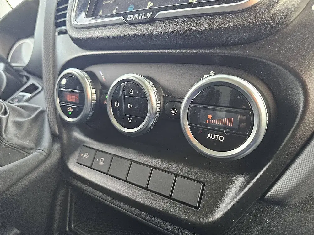 Iveco Daily 35S18 L2H2 3.0Ltr Automaat Navi 180Pk Lm-V uit 2022, foto 11