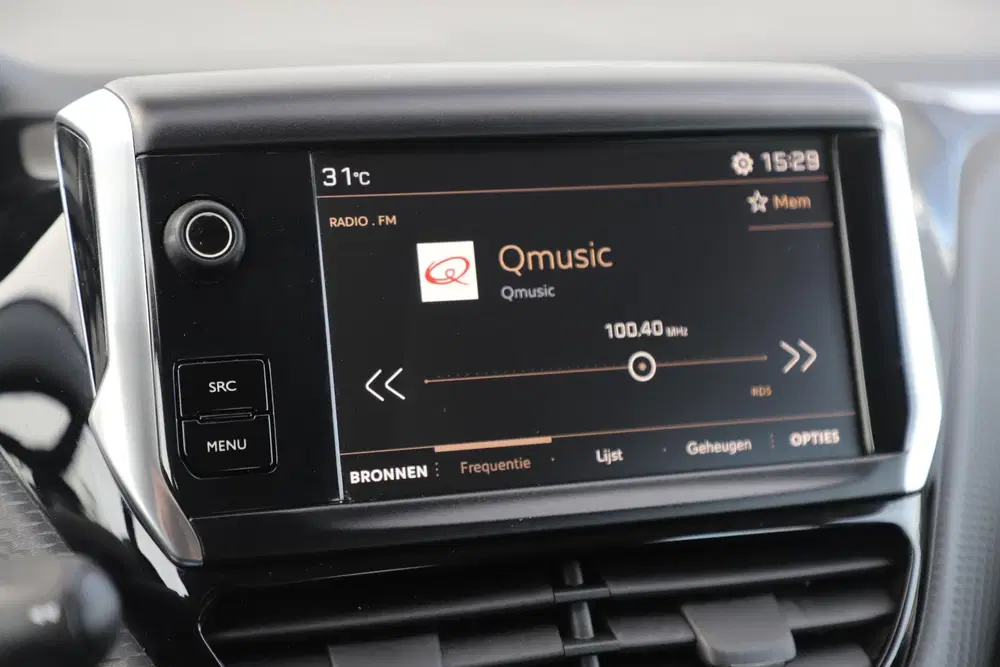 Peugeot 2008 1.2 PureTech Active Trekhaak Radio Bluetoo uit 2019, foto 15