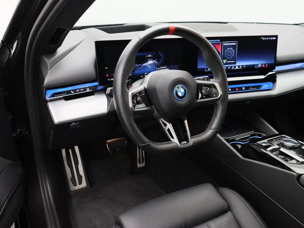 BMW i5 M60 xDrive Innovation Pack uit 2024, foto 11