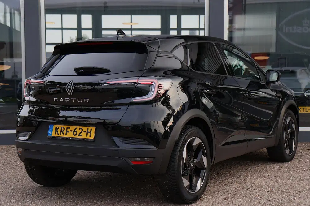Renault Captur 1.3 mild hybrid 140 EDC Techno Camera 4 Se uit 2025, foto 4