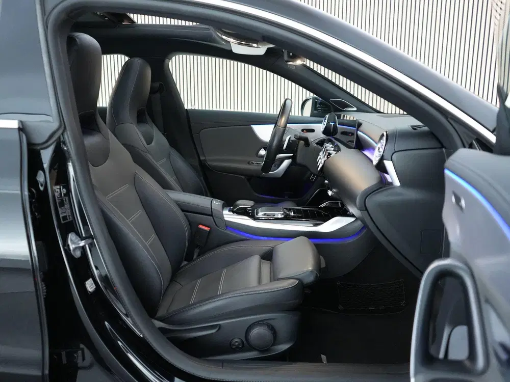 Mercedes-Benz CLA Shooting Brake 306pk 4MATIC uit 2020, foto 5