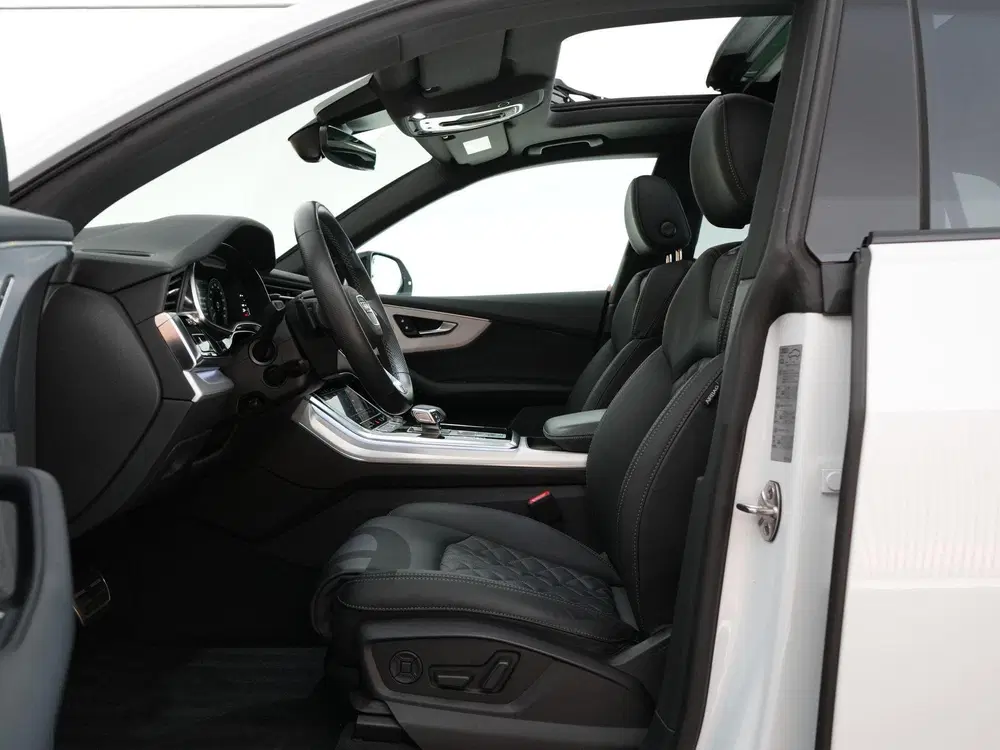 Audi Q8 TFSI e 462pk quattro Pro Line S Competitio uit 2021, foto 10