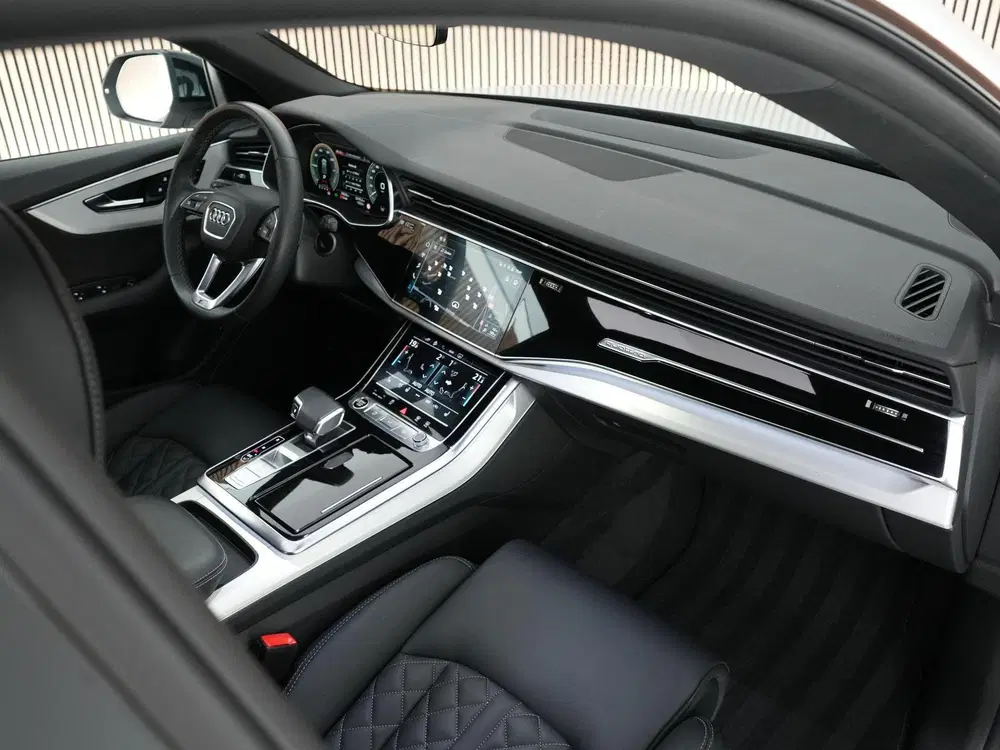 Audi Q8 TFSI e 462pk quattro Pro Line S Competitio uit 2021, foto 3