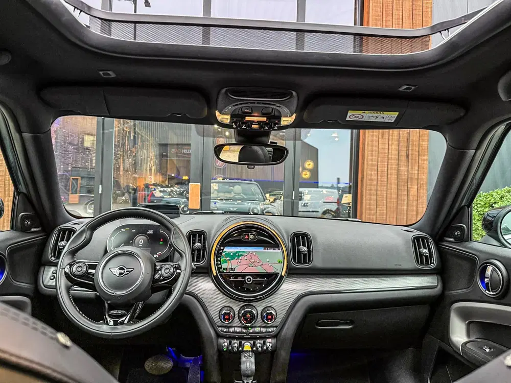 Mini Countryman 1.5 Cooper S E ALL4 Yours Edition Sage Gre uit 2020, foto 2