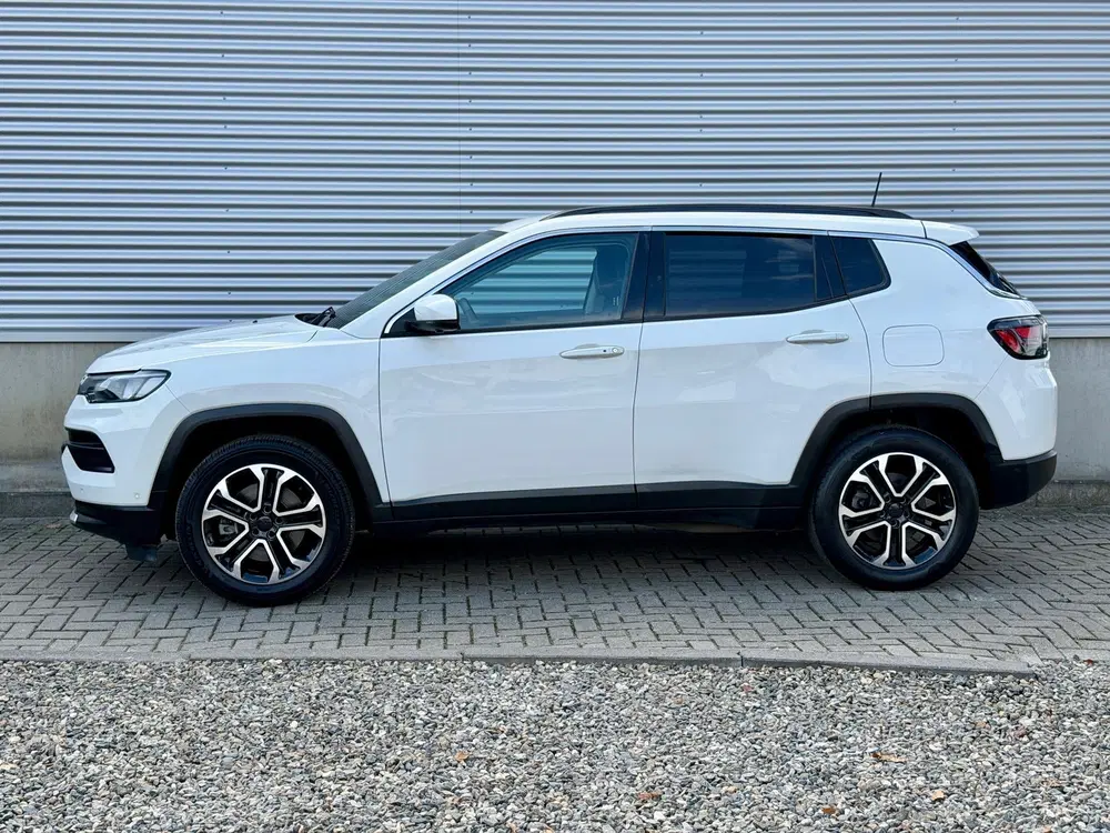 Jeep Compass 4xe AWD Plug-in Hybrid Electric Night Eagl uit 2023, foto 2