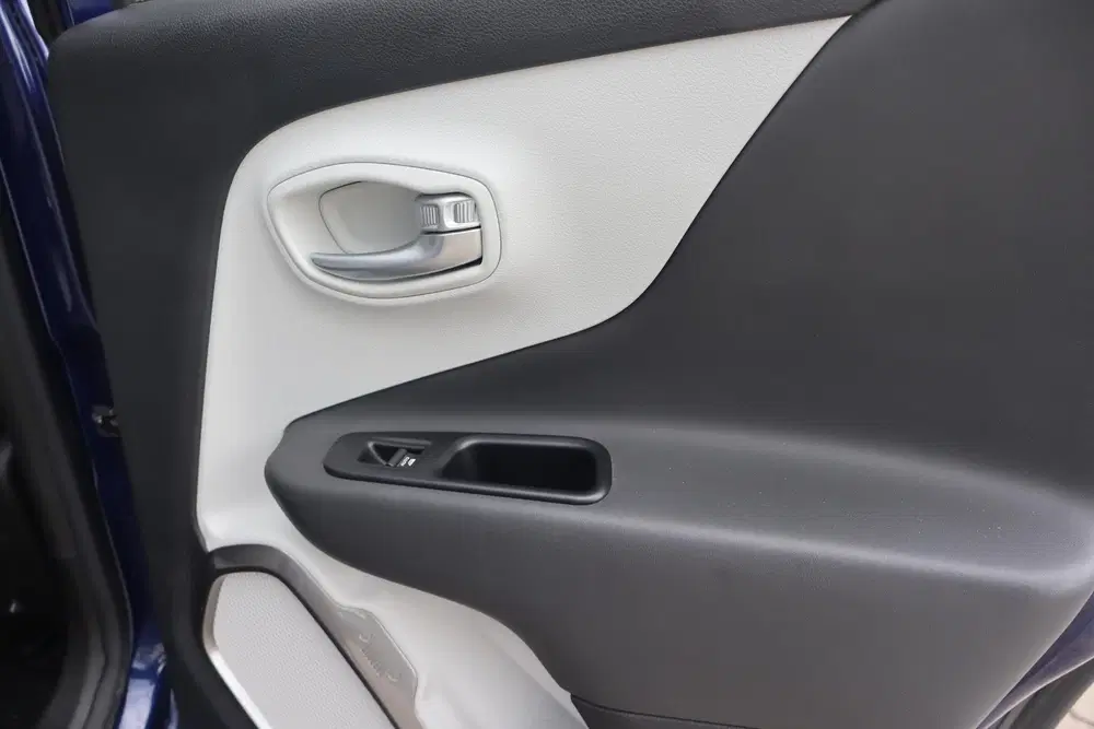 Jeep Renegade 1.3T Freedom uit 2019, foto 10