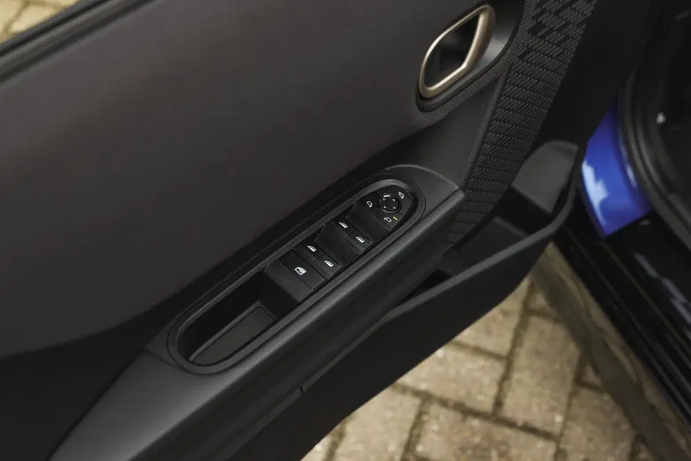 Mini Hatchback Cooper C Automaat uit 2025, foto 14