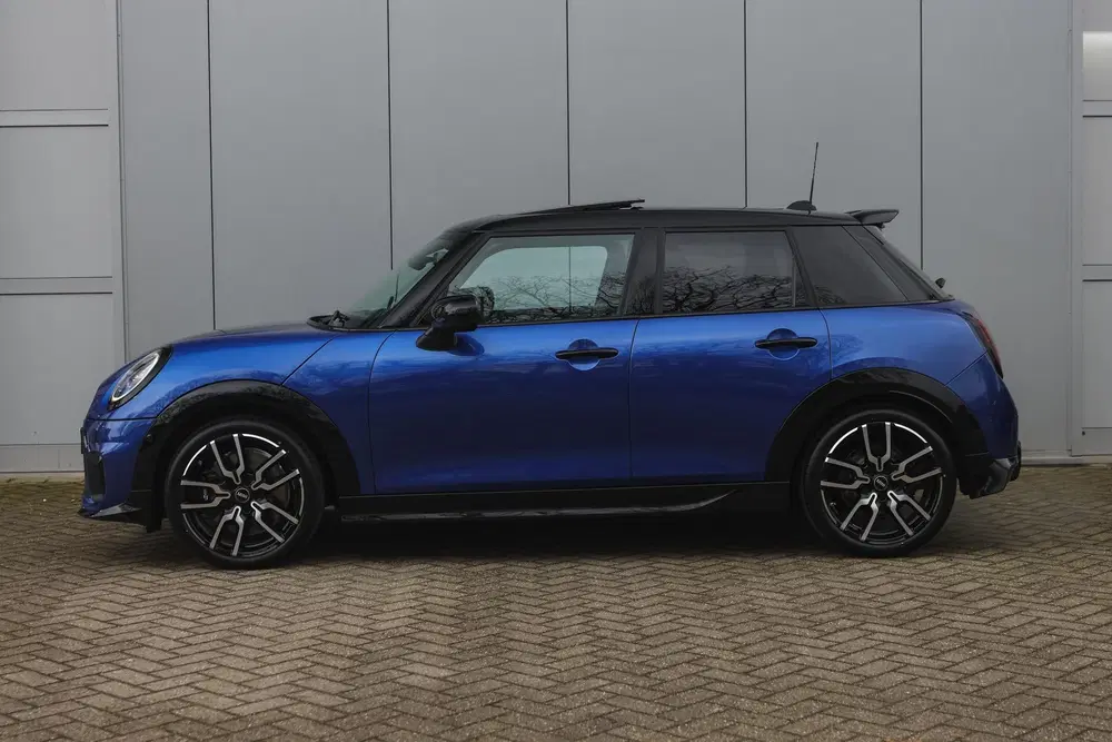 Mini Hatchback Cooper C Automaat uit 2025, foto 8