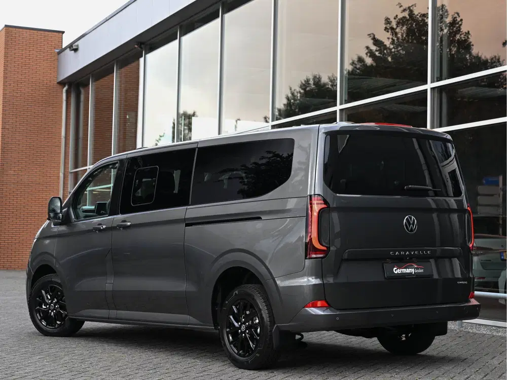 Volkswagen Multivan 2.5 L2H1 234pk eHybrid Style 8-pers Cara uit 2026, foto 2