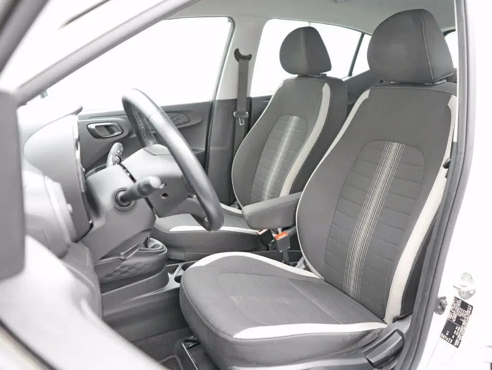 Hyundai i10 1.0 Comfort uit 2022, foto 14