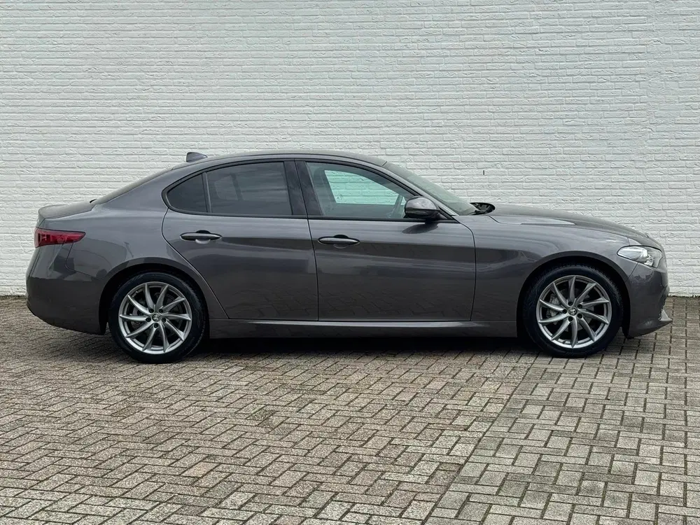 Alfa Romeo Giulia 2.0T Sprint Leder elektrisch+verwarmd Stuu uit 2022, foto 15
