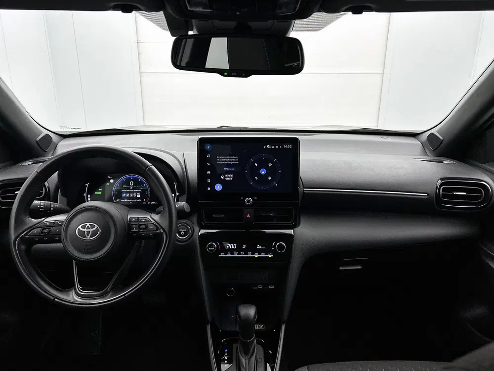 Toyota Yaris Cross 1.5 Hybrid 115 pk Dynamic Automaat uit 2025, foto 4