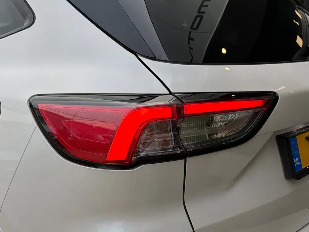 Ford Kuga 2.5 PHEV 225PK ST-Line X uit 2021, foto 6