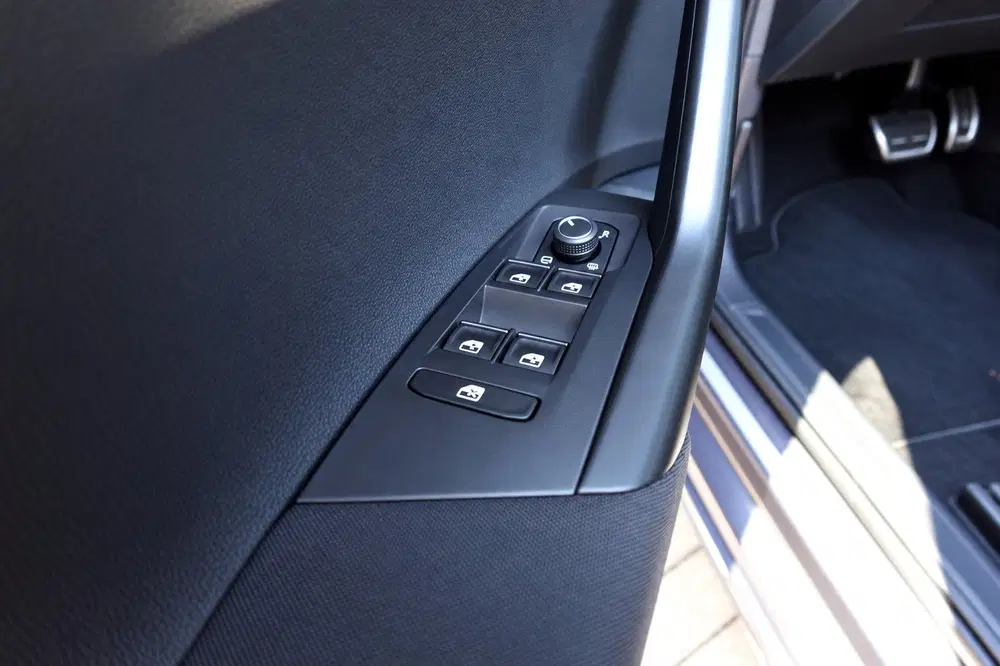 Volkswagen Taigo 1.5 TSI R-Line Business PANO KEYLESS CAM uit 2022, foto 14