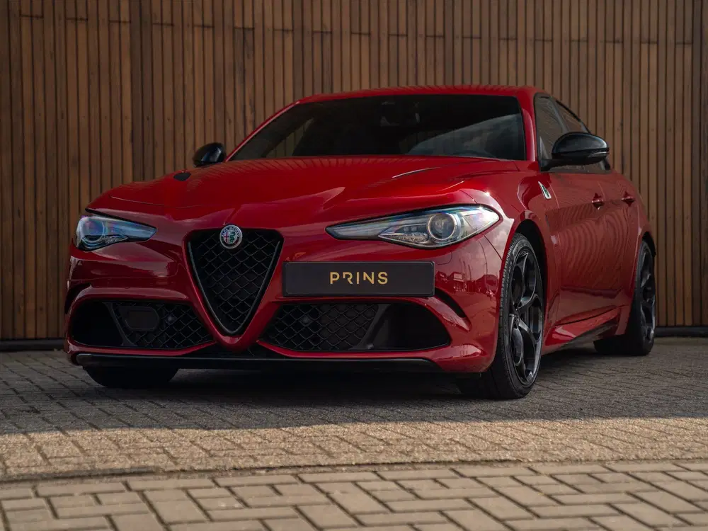 Alfa Romeo Giulia 2.9 V6 Quadrifoglio uit 2023, foto 13