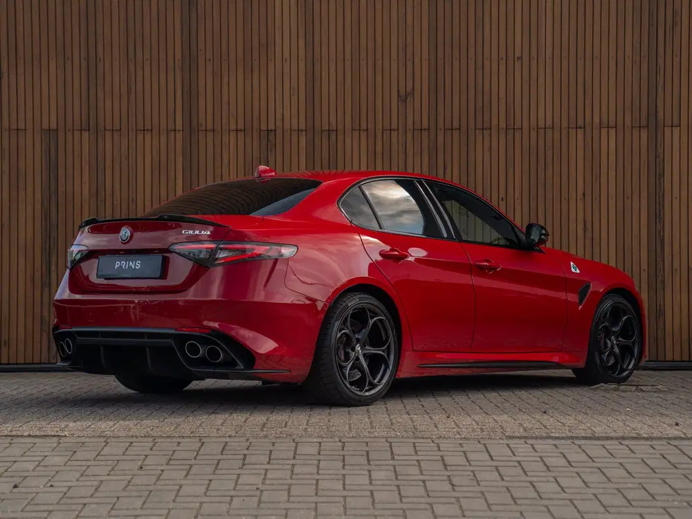 Alfa Romeo Giulia 2.9 V6 Quadrifoglio uit 2023, foto 4
