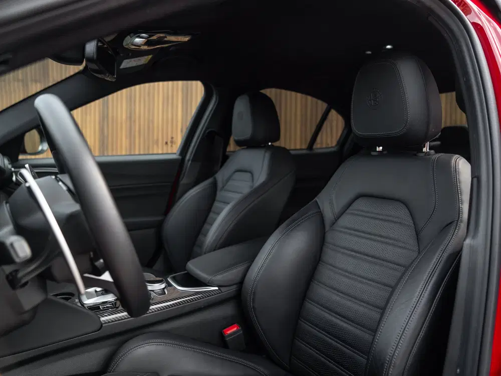 Alfa Romeo Giulia 2.9 V6 Quadrifoglio uit 2023, foto 8