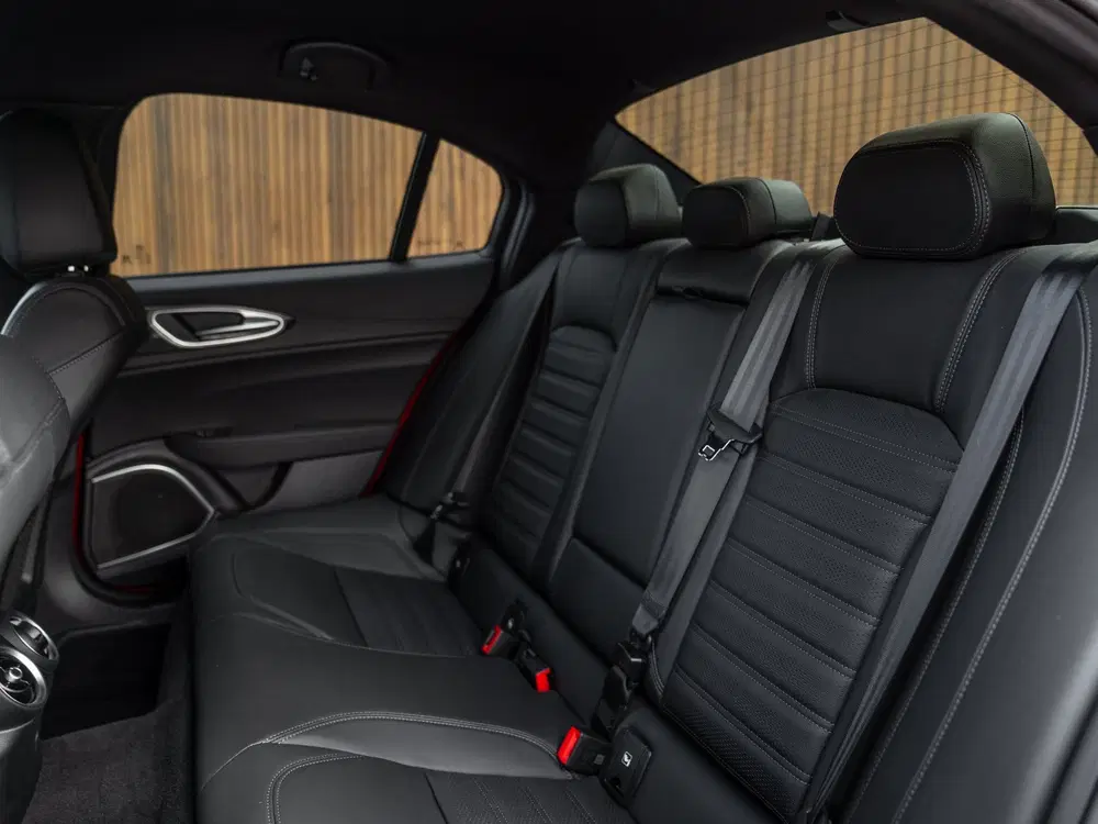 Alfa Romeo Giulia 2.9 V6 Quadrifoglio uit 2023, foto 9