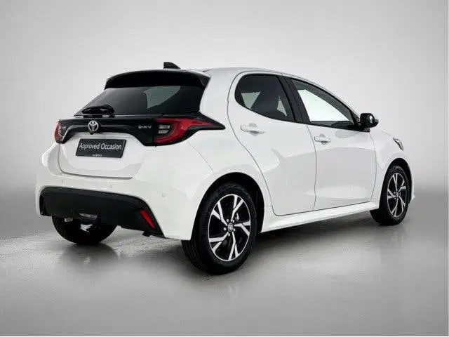 Toyota Yaris 1.5 Hybrid 115 Dynamic uit 2026, foto 2