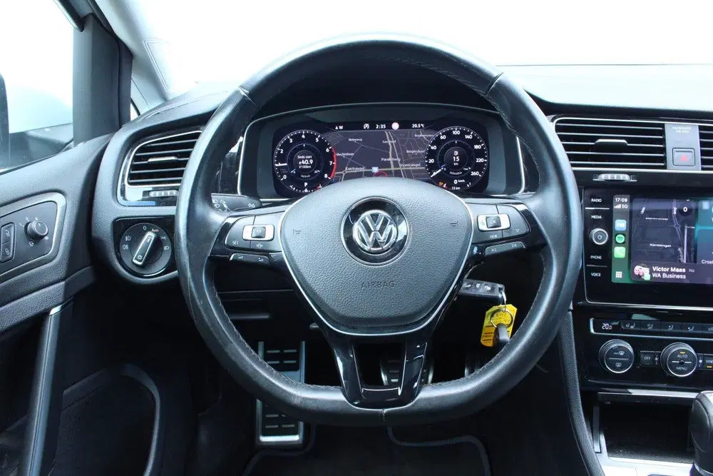 Volkswagen Golf 1.5 TSI DSG Highline PANO VIRTUAL CA uit 2019, foto 13